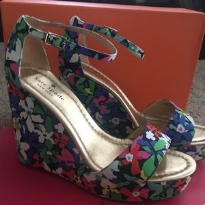 Kate spade floral wedge, size 9 1/2